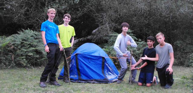 Coping with a broken tent pole by adaptation
